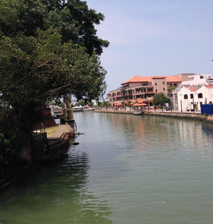 Relax & Chill At Malacca River Exterior foto