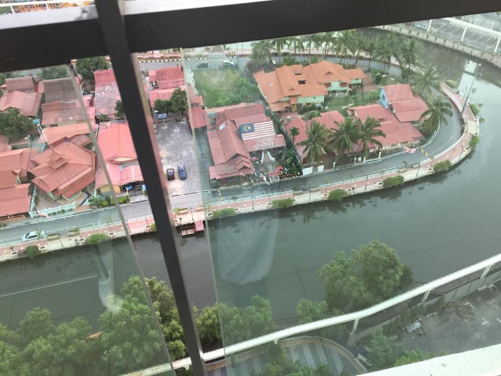 Relax & Chill At Malacca River Exterior foto